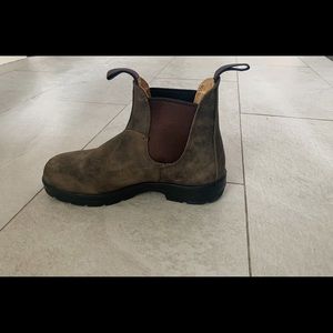 Women’s winter blundstones